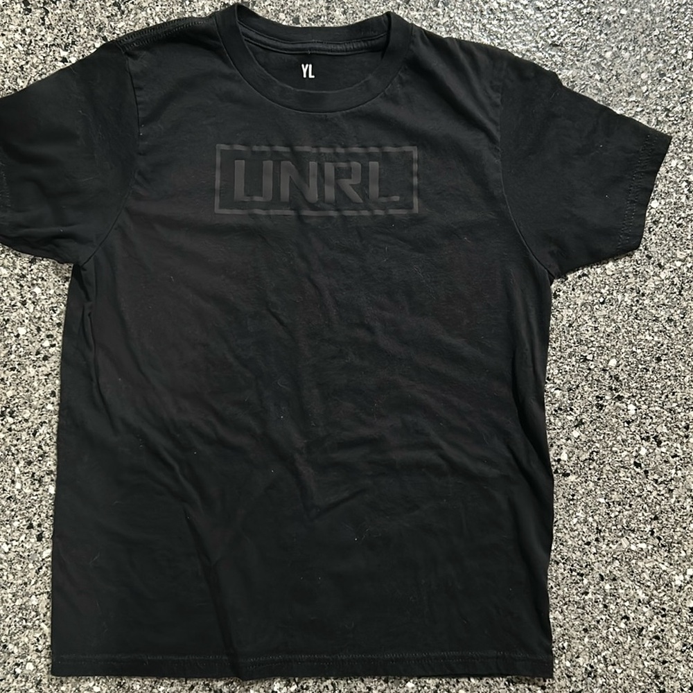 UNRL youth large black on black t shirt